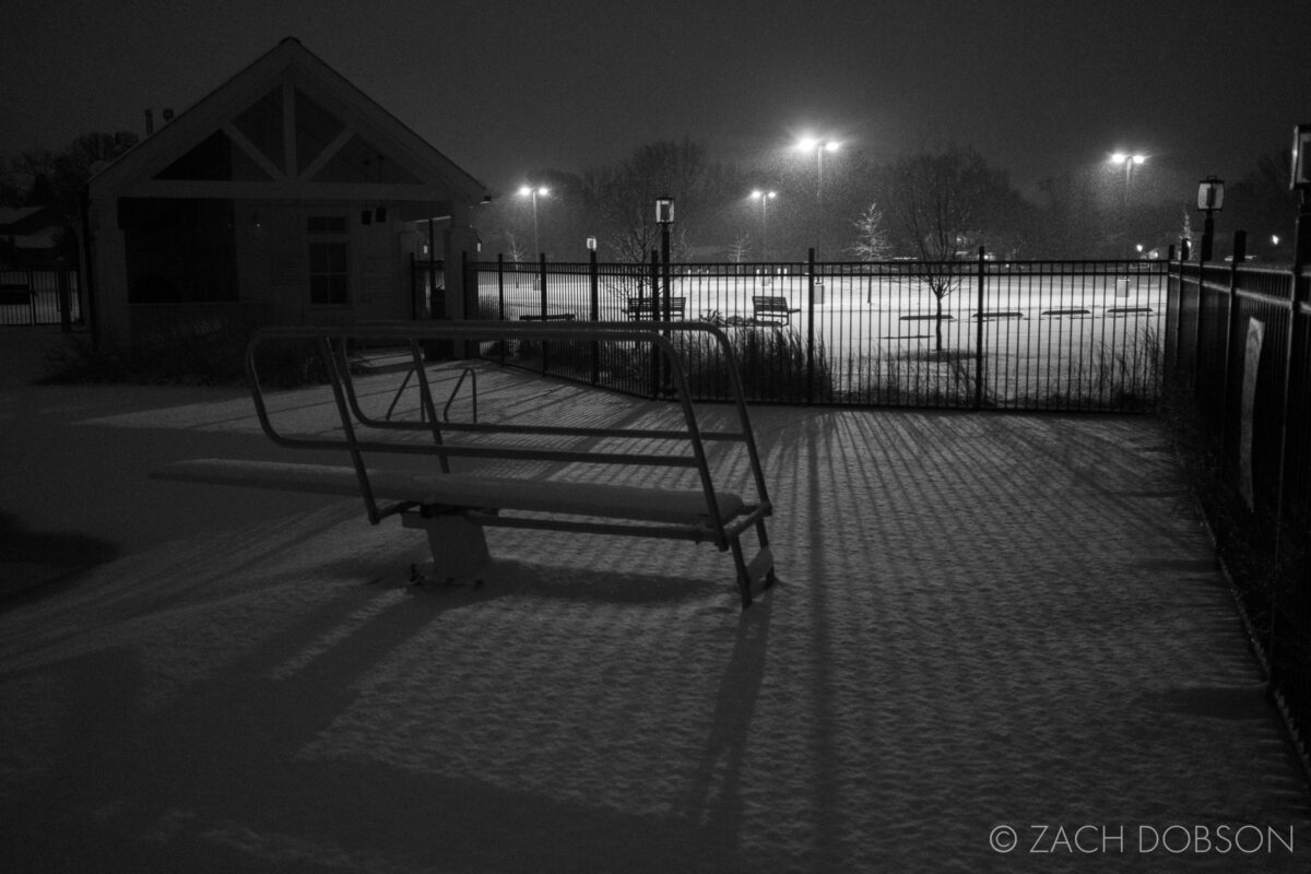 photos of night snow in Indiana at the pool