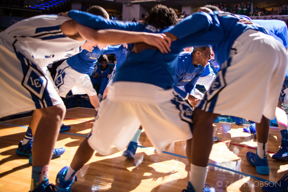 indiana high school basketball pregame huddle